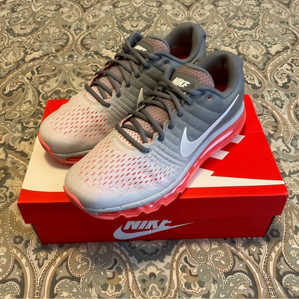 Mint Nike Air Max  2017 Pure Platinum Women’s Sz 9.5